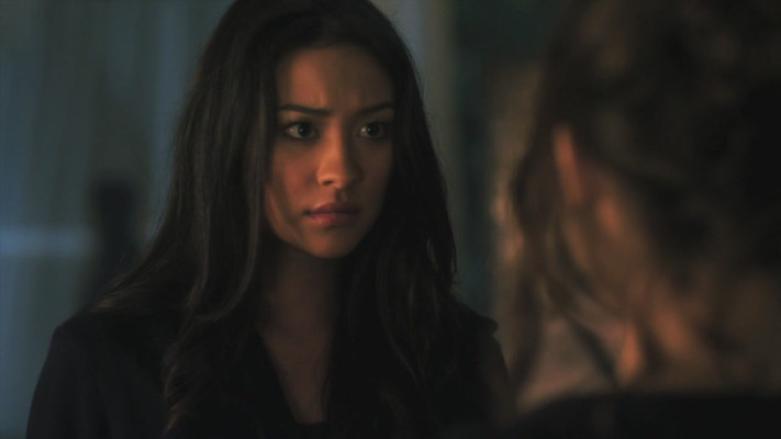 Shay Mitchell pic #787149