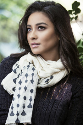 Shay Mitchell pic #829498