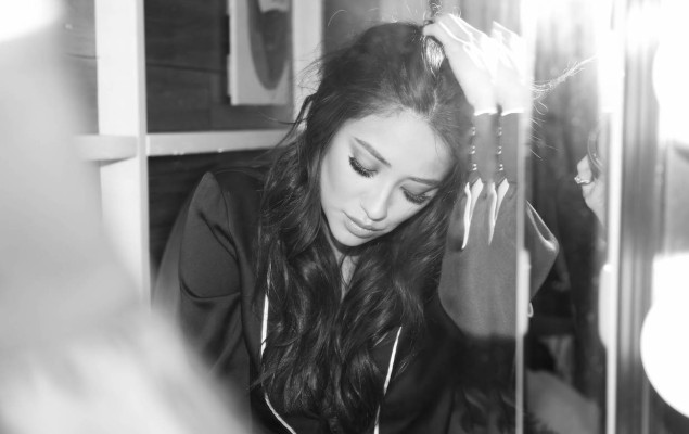Shay Mitchell pic #828949