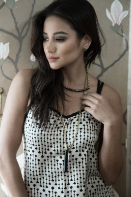 Shay Mitchell pic #829684