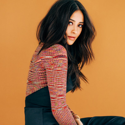 Shay Mitchell pic #830034