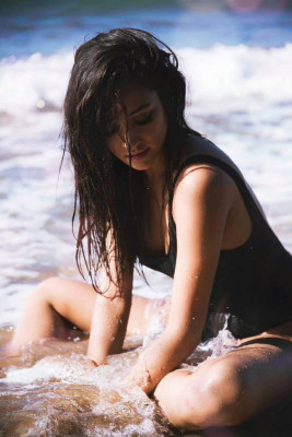 Shay Mitchell pic #868755