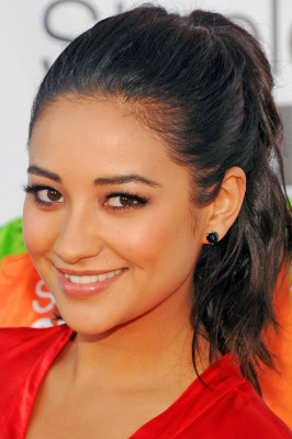 Shay Mitchell pic #397398