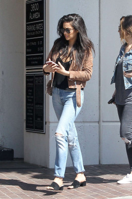 Shay Mitchell pic #919040