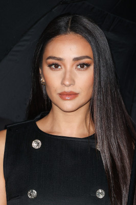 Shay Mitchell pic #1348099