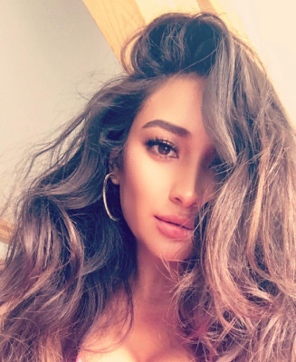 Shay Mitchell pic #857752