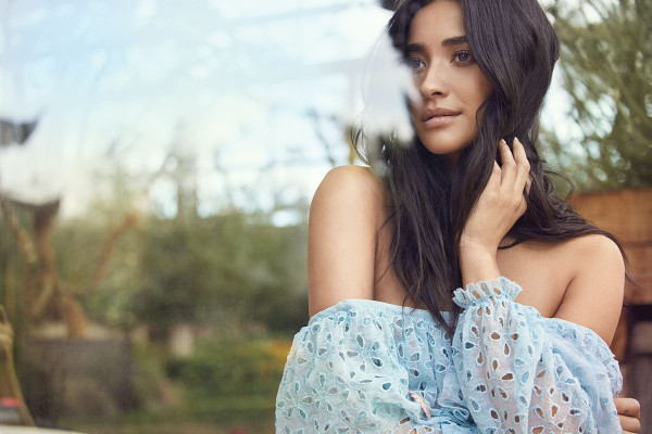 photo 3 in Shay Mitchell gallery [id1007507] 2018-02-11 00:00:00