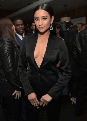 photo 12 in Shay Mitchell gallery [id911490] 2017-02-22 00:00:00