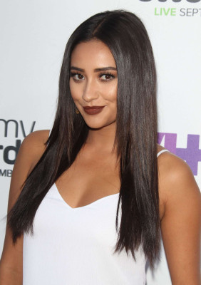 Shay Mitchell pic #798260