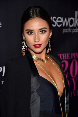 Shay Mitchell pic #736440