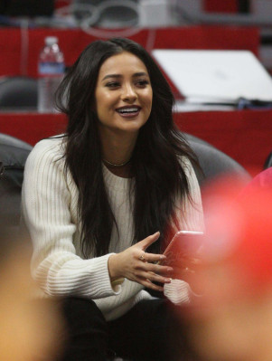 Shay Mitchell pic #831698
