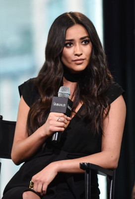 Shay Mitchell pic #848889