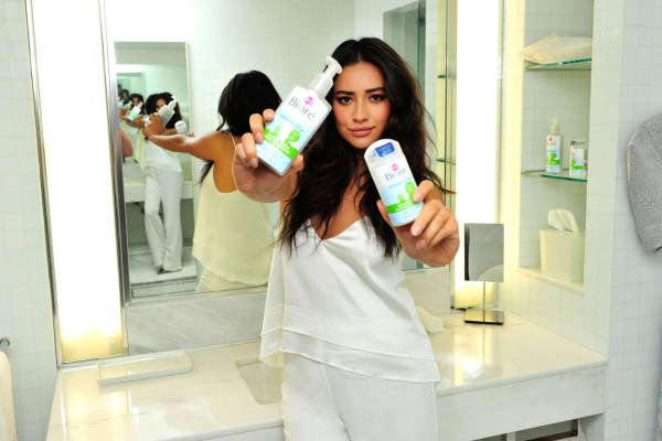 Shay Mitchell pic #843528