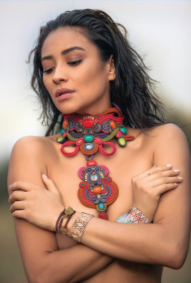 Shay Mitchell pic #921163