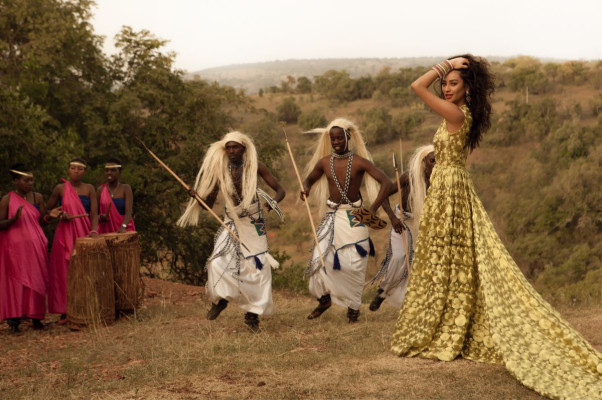 Shay Mitchell pic #921160
