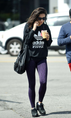 Shay Mitchell pic #843163
