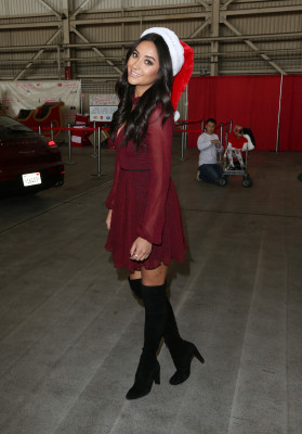 Shay Mitchell pic #817182