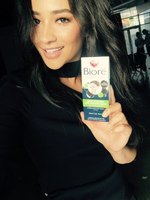Shay Mitchell pic #903593