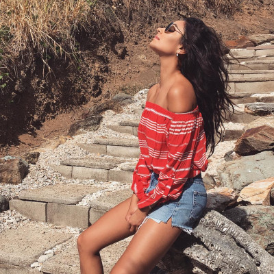 Shay Mitchell pic #867752