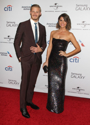 Shelley Hennig pic #759988