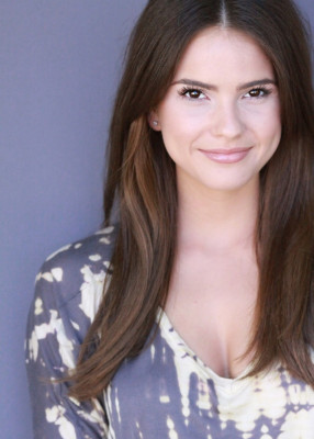 Shelley Hennig pic #769623