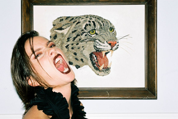 Shelley Hennig pic #1210279