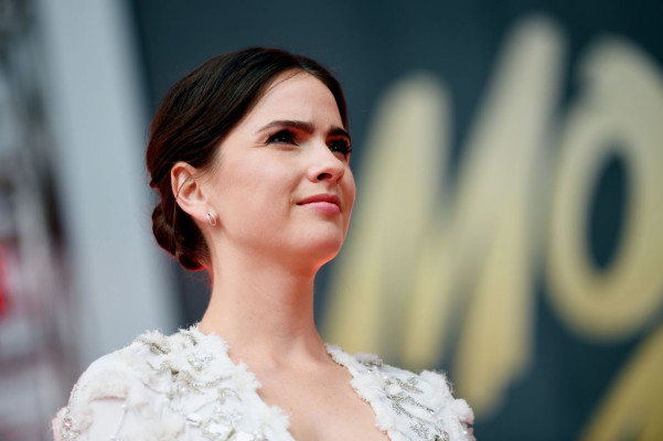 Shelley Hennig pic #931523