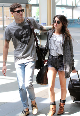 Shenae Grimes pic #512390