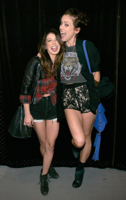 Shenae Grimes pic #491252