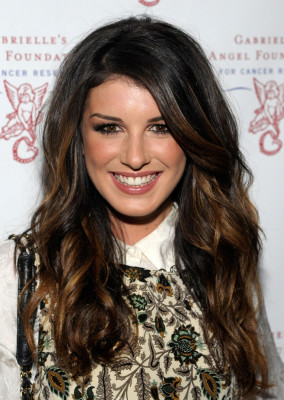 Shenae Grimes pic #494820