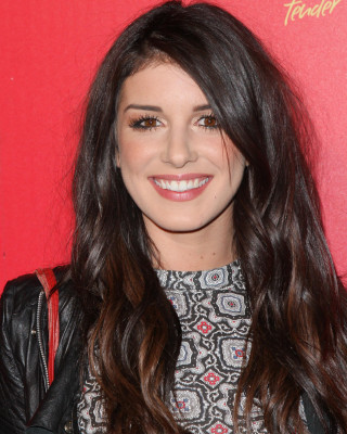 Shenae Grimes pic #478975