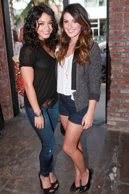 photo 13 in Shenae Grimes gallery [id519733] 2012-08-06 00:00:00