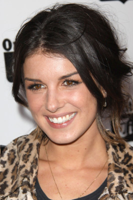 Shenae Grimes pic #300631