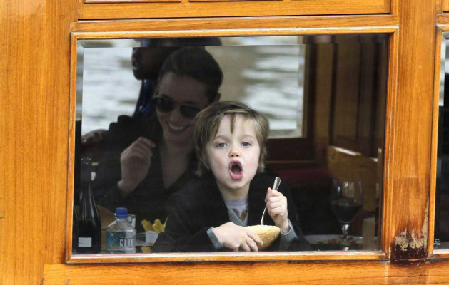 photo 12 in Jolie-Pitt gallery [id460787] 2012-03-16 00:00:00