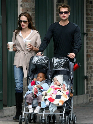 photo 24 in Jolie-Pitt gallery [id317492] 2010-12-23 00:00:00