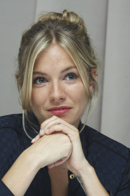 Sienna Miller pic #392795