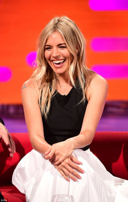 Sienna Miller pic #944045