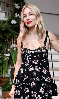 Sienna Miller pic #989090