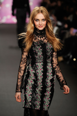 Snejana Onopka pic #234381