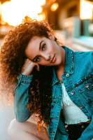 Sofie Dossi pic #1050000