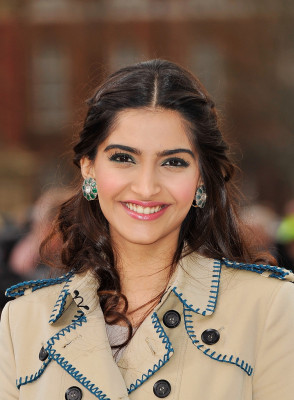 Sonam Kapoor pic #865350