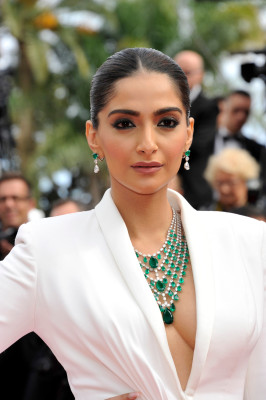 Sonam Kapoor pic #1223810