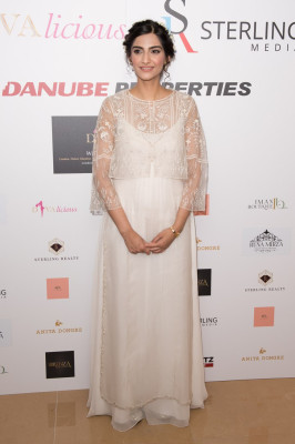 Sonam Kapoor pic #938768