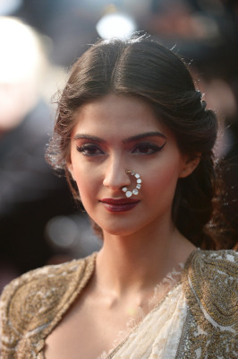 Sonam Kapoor pic #605048