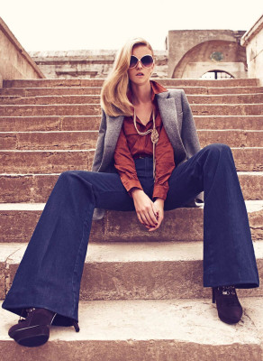 Sophie Holmes pic #453286