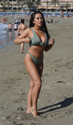 Sophie Kasaei pic #1013277
