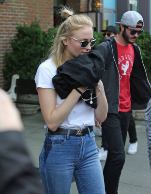 Sophie Turner (actress) pic #930681