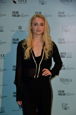 Sophie Turner (actress) pic #875319