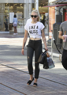 Sophie Turner (actress) pic #872994