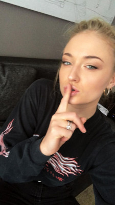 Sophie Turner (actress) pic #1026409